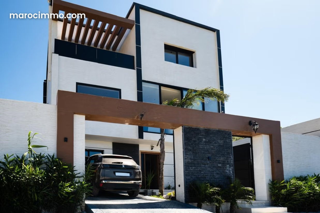 فيلا راقية مع مسبح وإطلالة جبلية بحي المنار في طنجة — طنجة