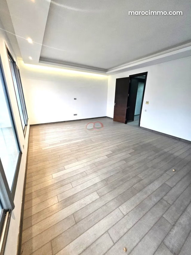 For Sale Apartment in Gauthier — 3