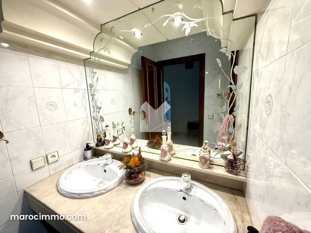 Appartement à Vendre de 570.0 m² à Casablanca, Maarif Extension — 2