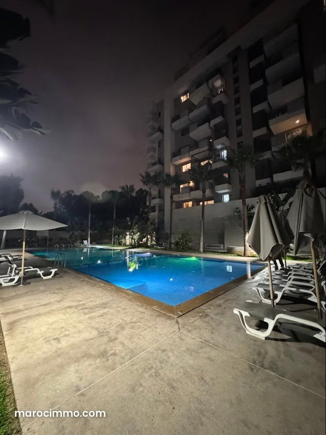 Joli appartement haut standing avec piscine — 2