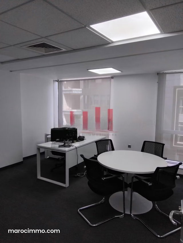 Plateau bureau meublé de 133m2 à la location Palmier — 3