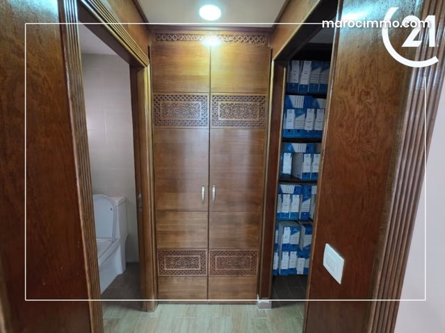 Local commercial haut standing Centre — 2