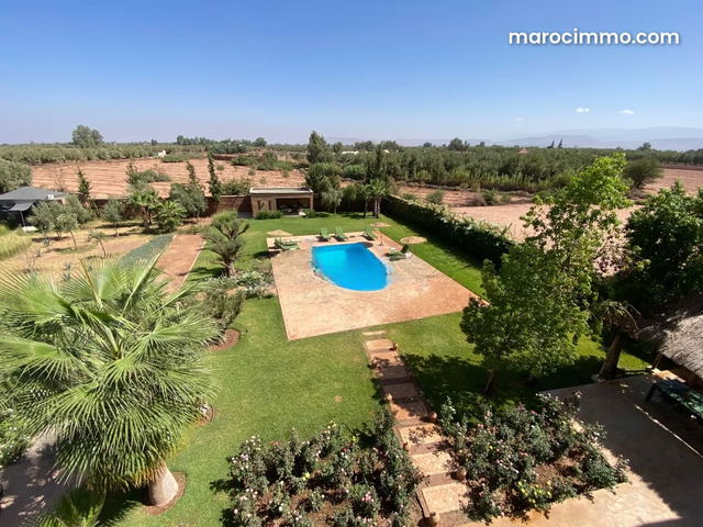 Vente villa à km 27 route ourika — Marrakech