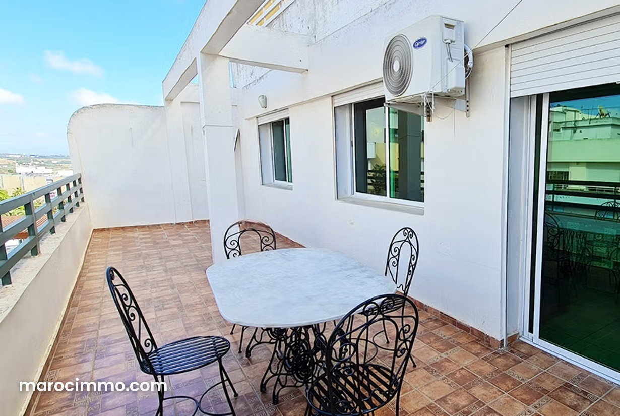 Furnished apartment with terrace for rent in CIL, Casablanca — Casablanca