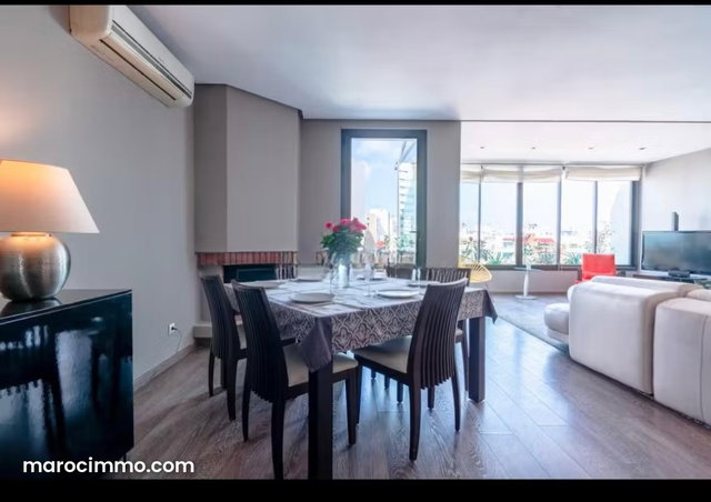 Superbe appartement rénové à Gauthier 3ch 184m2 — 4