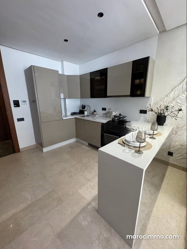 Magnifique studio neuf meuble avec un goût — 2
