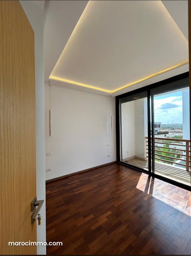 Vente villa de luxe à Harhoura. 4 chambres. Terrasse et jardin — 4