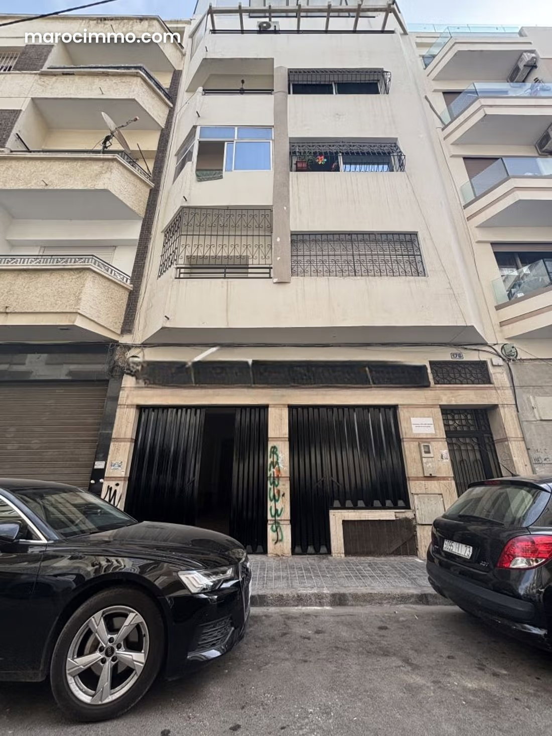محل تجاري فسيح للبيع بحي المعاريف في الدار البيضاء — الدار البيضاء