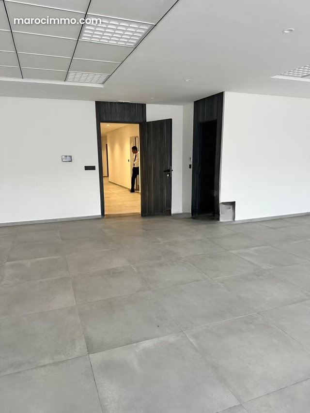Location de bureaux à Agdal. Surface de 82 — 2