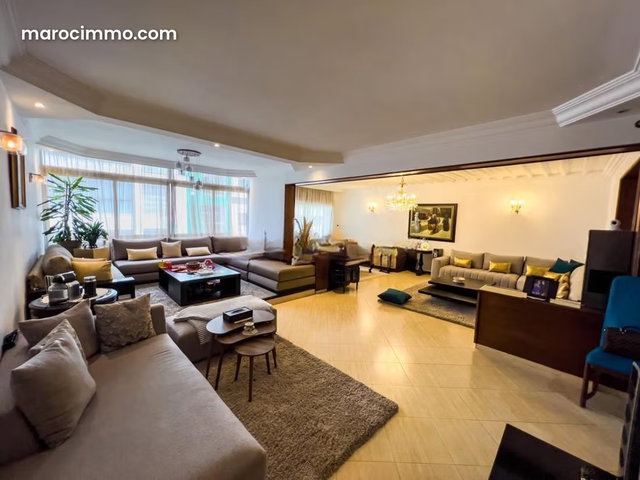 Beautiful Bright Apartment for Sale — 4