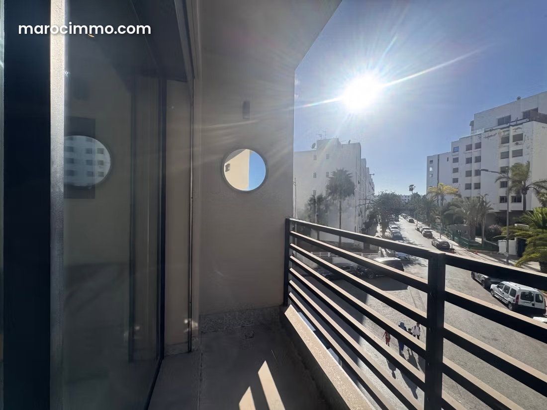 شقة مفروشة مريحة للكراء بالمعاريف في الدار البيضاء — الدار البيضاء