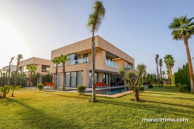 Villa De Luxe À Vendre 5 Suites VE25319 — مراكش