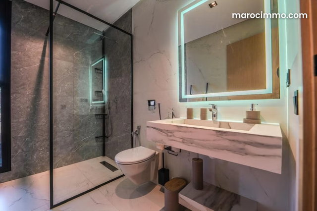 Villa De Luxe À Vendre 5 Suites VE25319 — 3