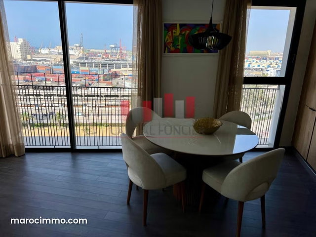 Superbe appartement à louer en Centre Ville. 2 belles chambres. Meublé — 4
