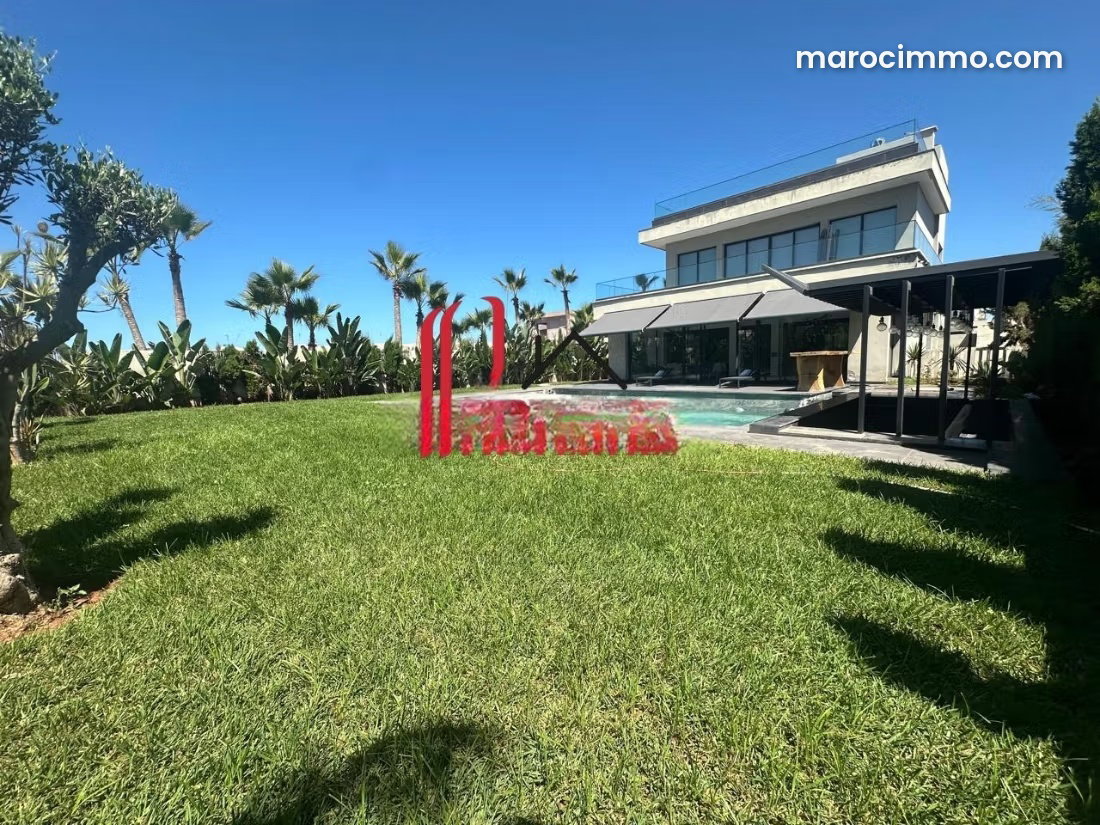 Villa neuve 1000 m² vue mer, piscine et rooftop à Dar Bouazza — Dar Bouazza