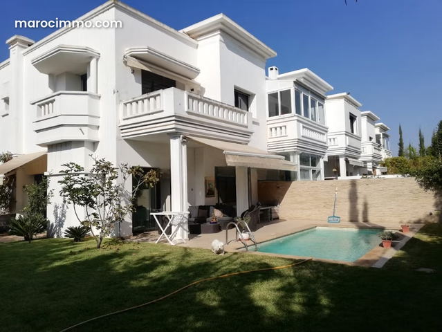 Élégante villa avec jardin et piscine – Prestigia — Bouskoura