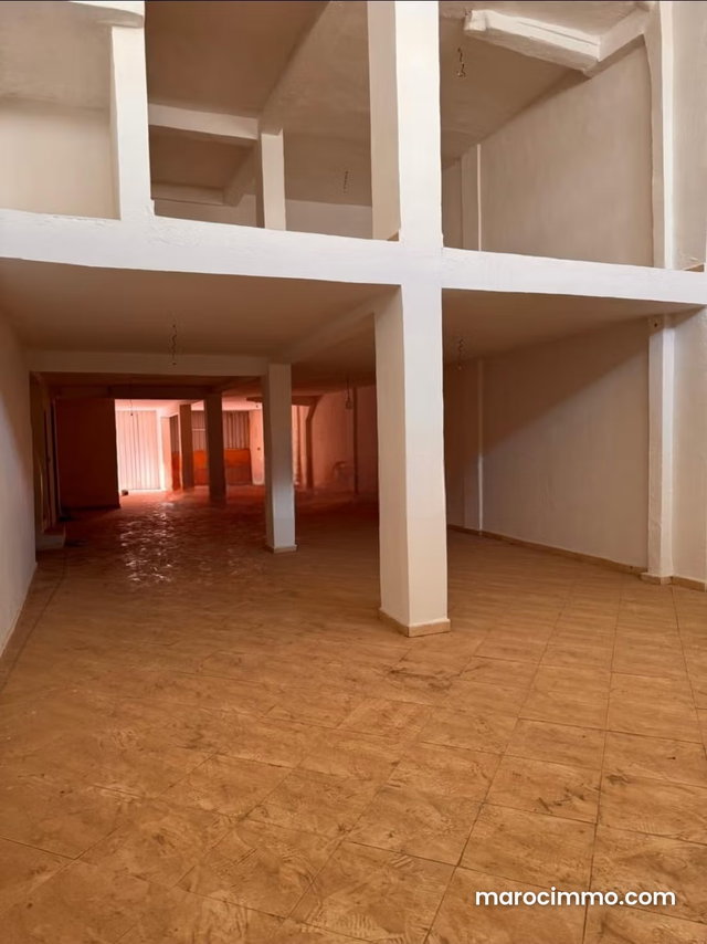 Local commercial en vente à Route ain Chkaf. Surface totale 170 m² — 5