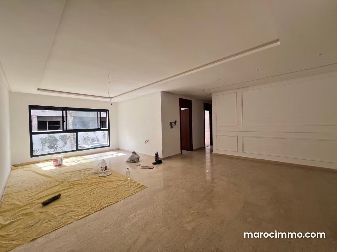3-Bedroom Apartment with Swimming Pool and Terrace in Souissi, Rabat — Rabat