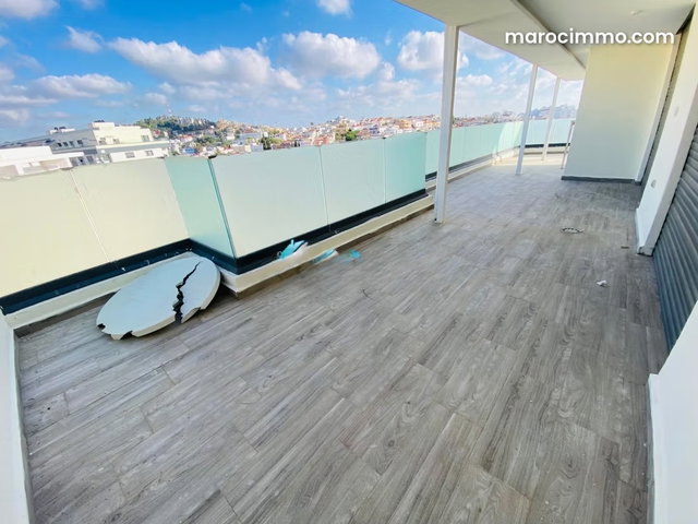 À louer – Appartement meublé haut standing sans vis à vis à Malabata Place Mozart — 2