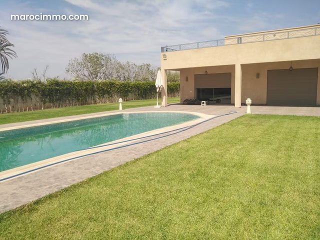 Splendide villa à vendre à Route de Fez. 9 pièces confortables — مراكش