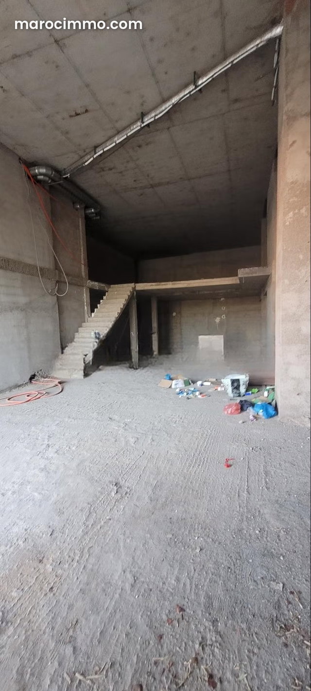 Commercial Property for Sale at Boulevard Med 6. 210 m² Surface Area — 2