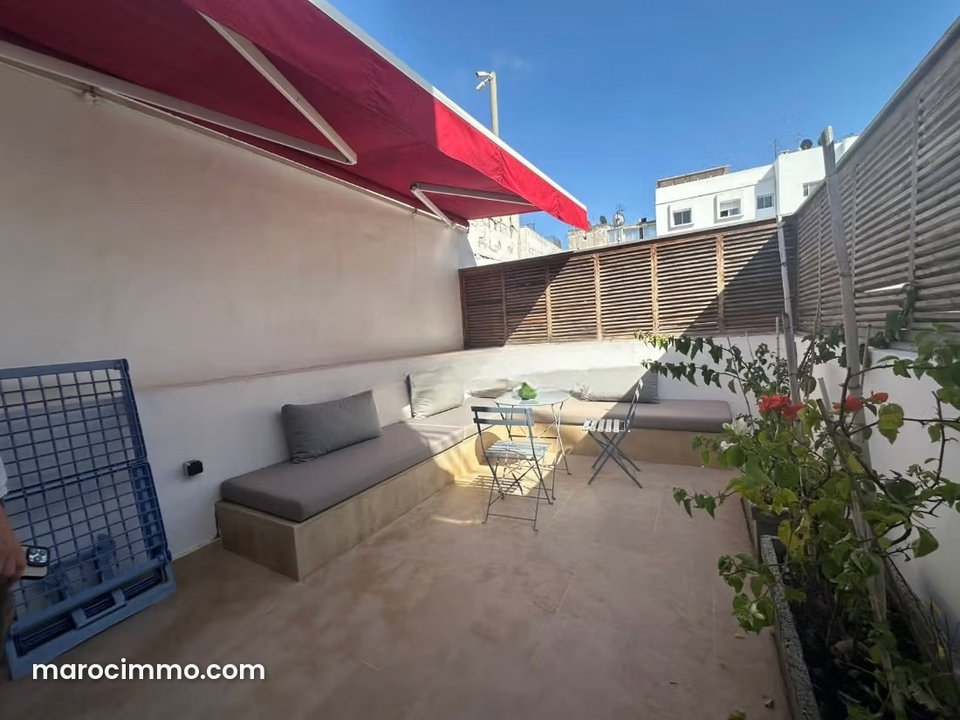 Triplex meublé terrasse à la location à gauthier