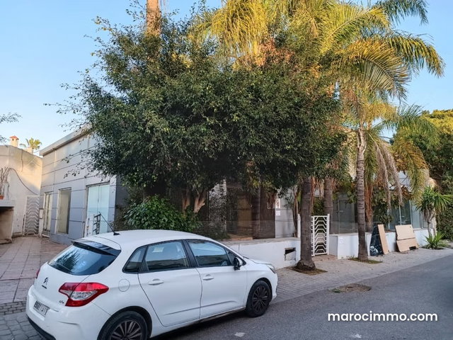 À Vendre – Villa à Raser au Cœur de Souissi — 3