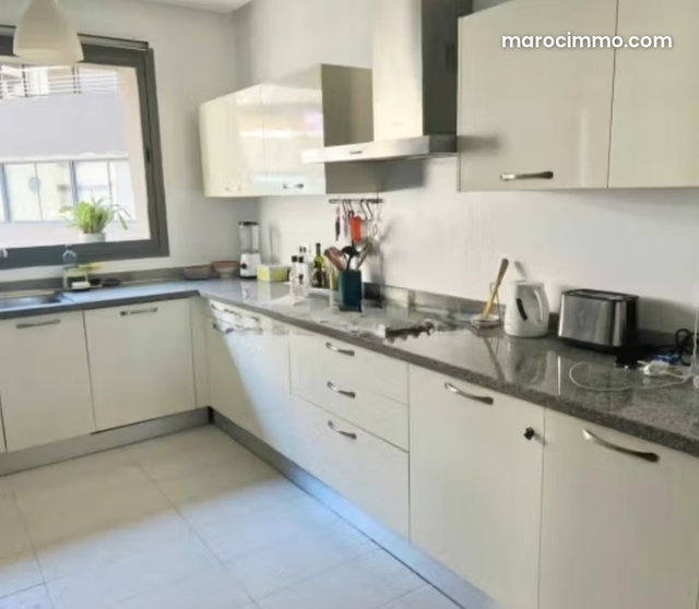 Apartment with Balcony for Rent in Gauthier — 5