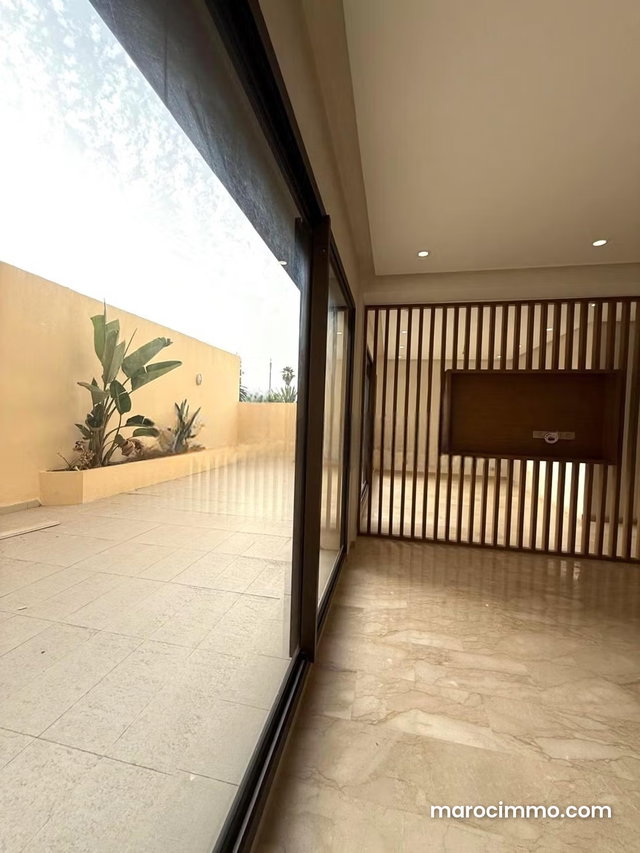 Magnifique appartement de 180m2 quartier Oasis — 3