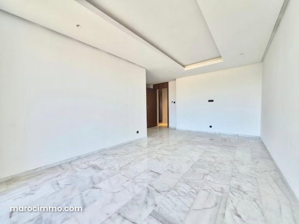 Superbe appartement à louer CFC