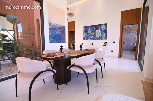 Sale Architectural Villa in Quiet Location with No Neighbors in Sight — 4