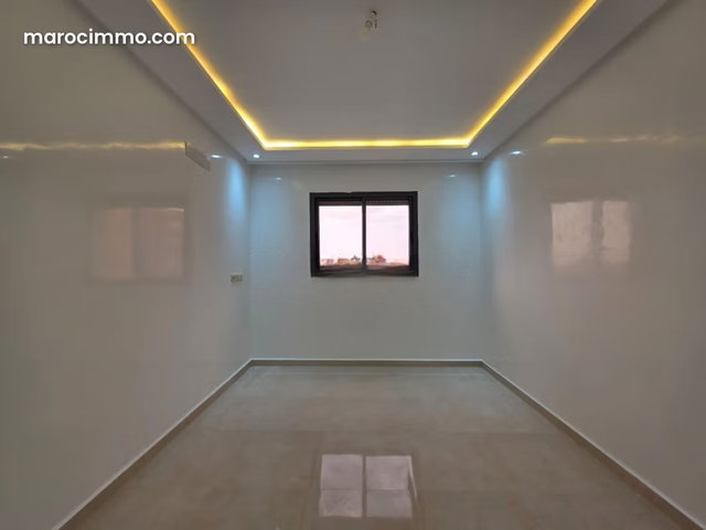 Appartement à l'achat à Bouaakkaz. Superficie 75 m². Salon traditionnel marocain — 2