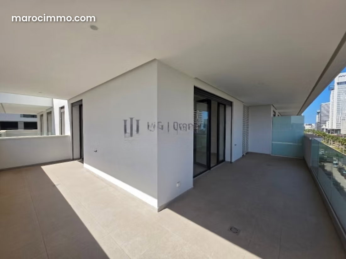 4-Room Apartment with Terrace in Casablanca Finance City — Casablanca