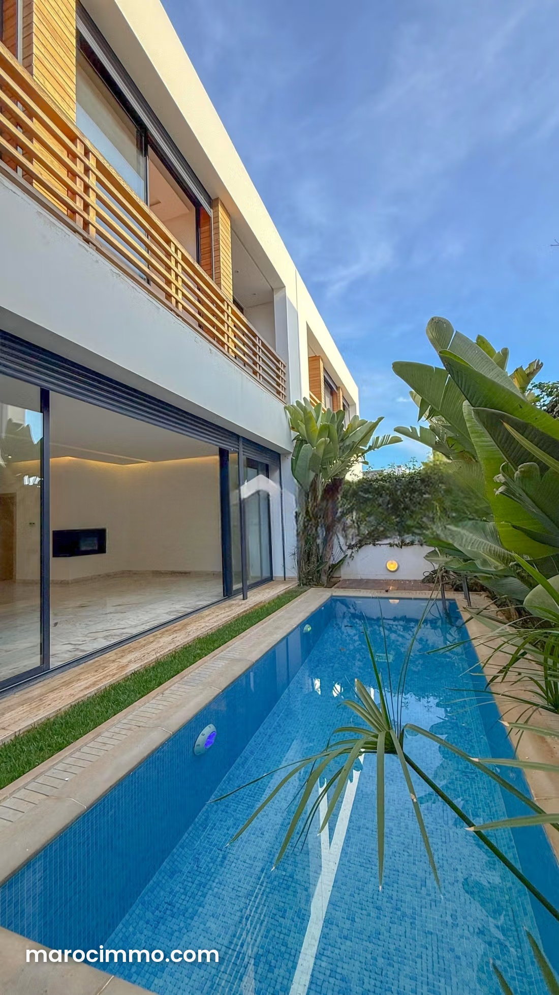 330 m² Sea-View Villa with Swimming Pool, Harhoura, Temara — Temara