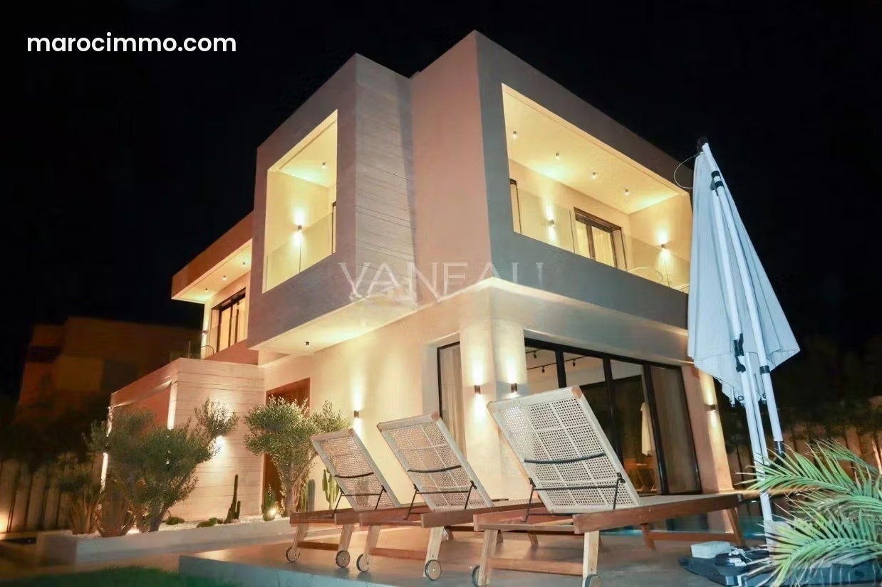 New 300 m² Villa with Golf Course and Pool, Portes de Marrakech — Marrakesh