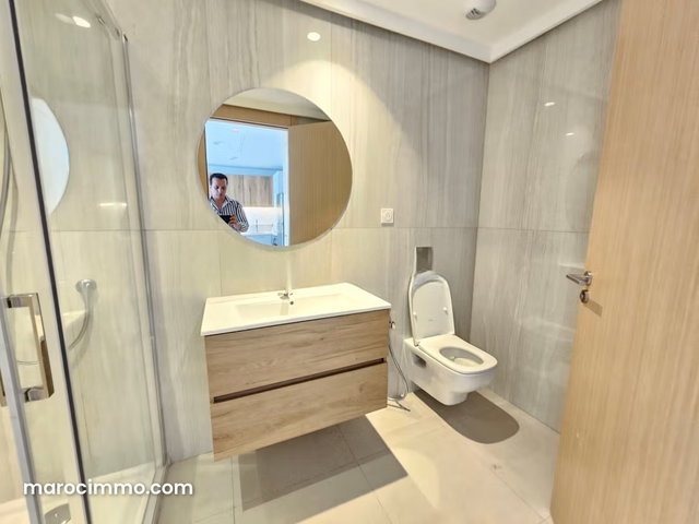 Beautiful New Furnished Studio on Upper Floor — 3