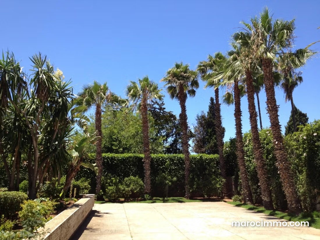 4,000 m² Villa with Pool and Garden, Souissi, Rabat — Rabat