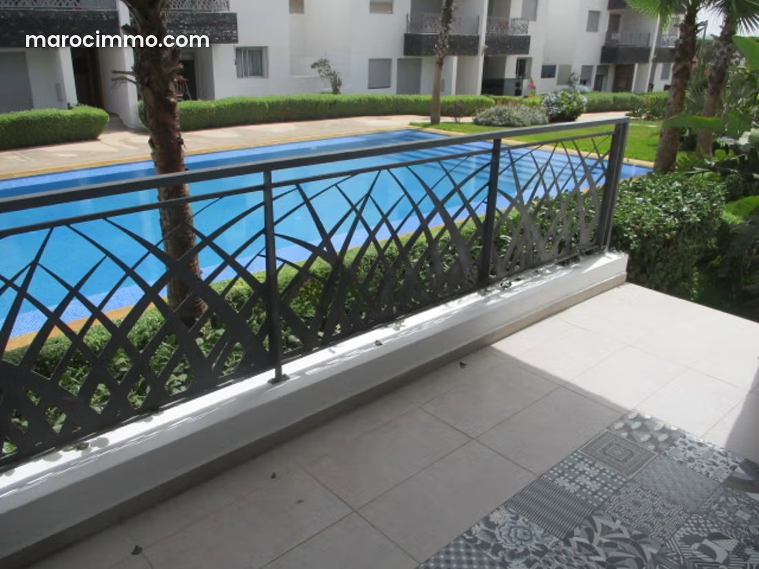 Garden-level apartment with pool in Dar Bouazza — Dar Bouazza