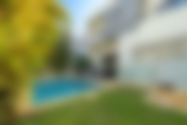Contemporary 4-Bedroom Villa with Pool, Dar Bouazza — Dar Bouazza