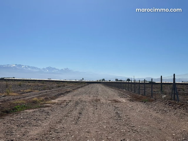 Terrain à vendre à rout orika. 13 klm. Surface totale 10500 m² — 2