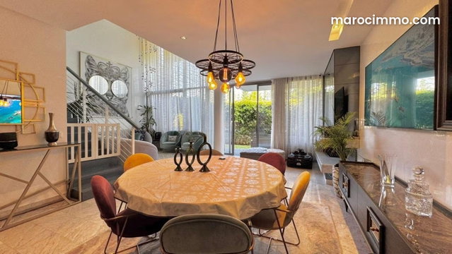 Louez cet appartement DUPLEX Vide à Ville Verte. Surface de 200 m². Cheminée et concierge — 5