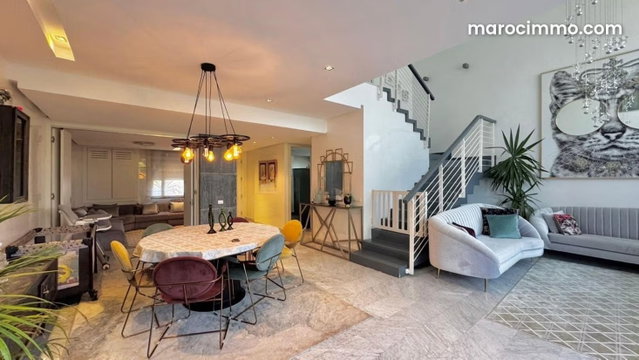 Louez cet appartement DUPLEX Vide à Ville Verte. Surface de 200 m². Cheminée et concierge — 2