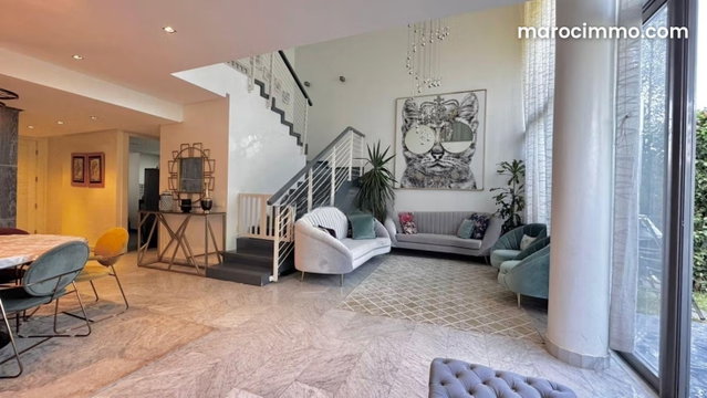 Louez cet appartement DUPLEX Vide à Ville Verte. Surface de 200 m². Cheminée et concierge — 4