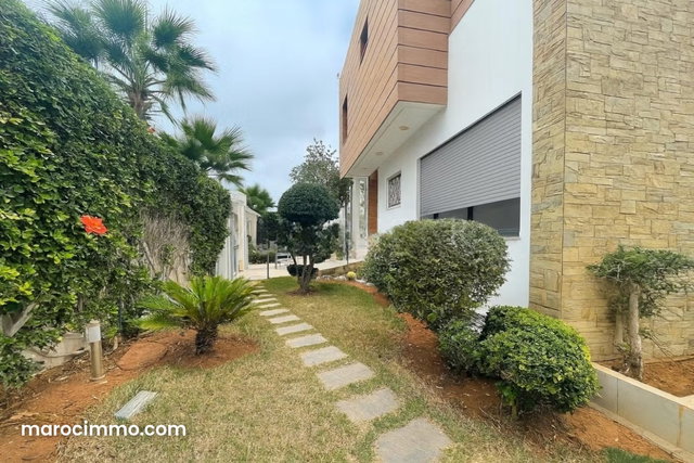 Vente Magnifique Villa Moderne de 466m2 à Dar Bouazza — 3
