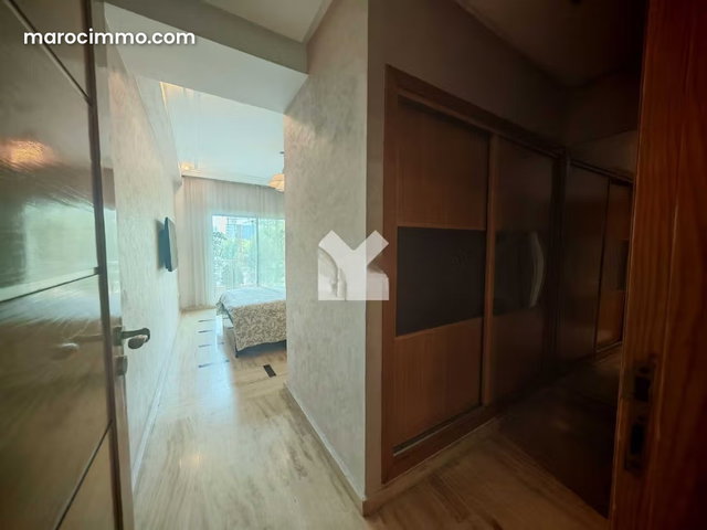 Appartement à Louer de 160.0 m² à Casablanca, Racine — 3