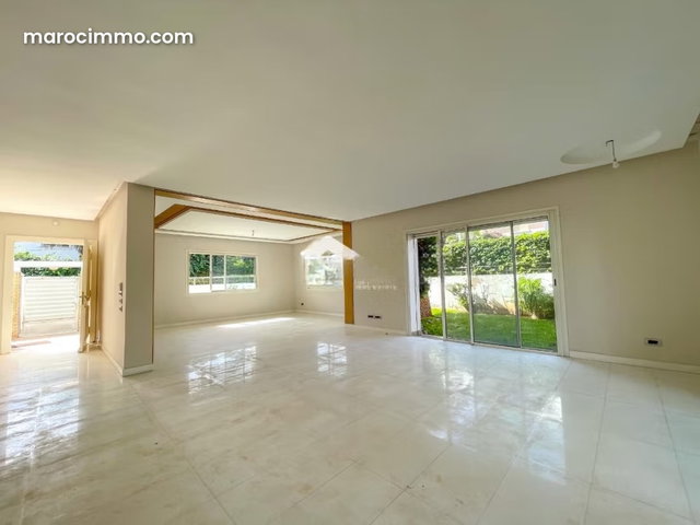 Location villa de luxe à Ain Diab. Superficie 450 m². Porte blindée, antenne parabolique — 4