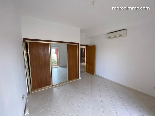 Maison de haut standing à vendre à Hay Targa. Surface totale 516 m². Cheminée et concierge — 5