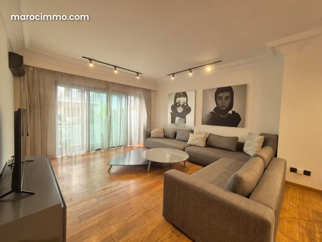 Luxurious Golden Triangle 3-Bedroom 183m2 Apartment — 4