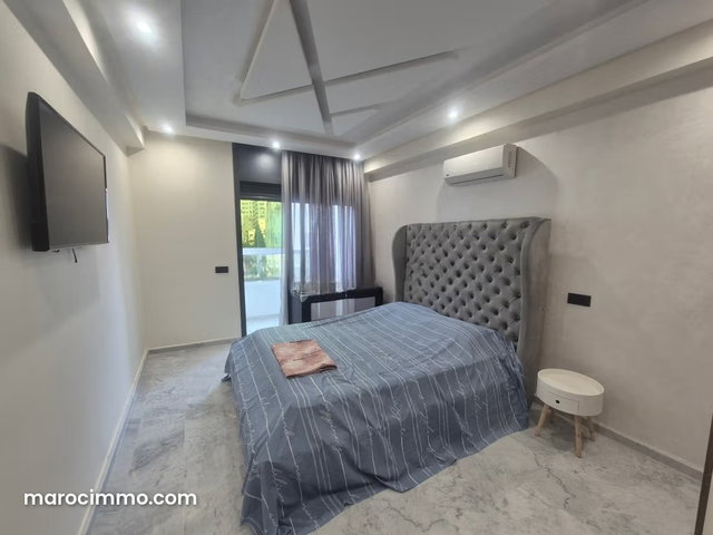 Beautifully Renovated 3-Bedroom Apartment for Sale — 4