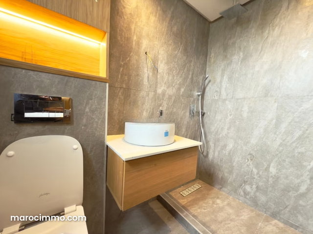 Exceptional Two-Bedroom Apartment Ideal for Investment — 5